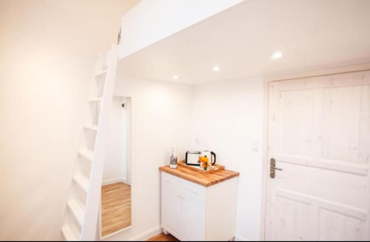 Apartament Tiny Little Space For 2 *